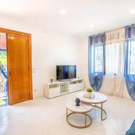 Il Tiglio - De Vivo Realty * Massa Lubrense
